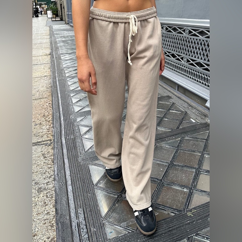 NWT Brandy Melville Anastasia Tan Sweatpants